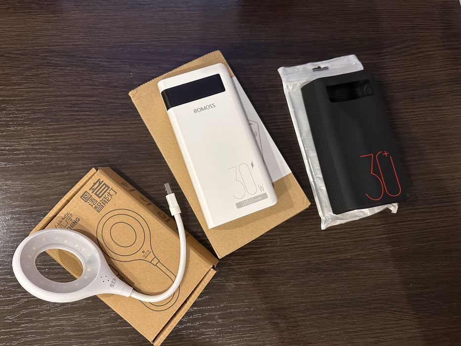 Power Bank ROMOSS 30000 mAh 30W PD павер + чохол і USB лампа подарунок