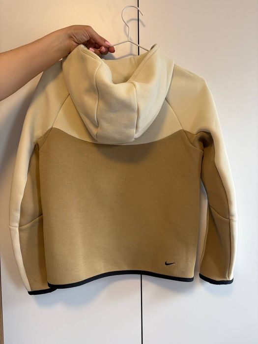 Кофта на хлопчика.Nike TCH FLC оригінал.Розмір L 12-13 років.Дуже гарний стан.