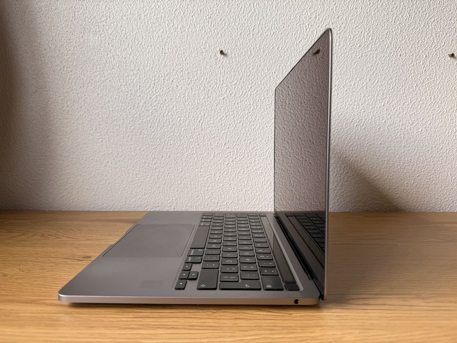 MacBook Pro M2 (2022) – 8GB / 256GB 13”