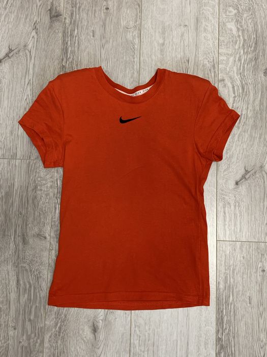 Футболка nike червона