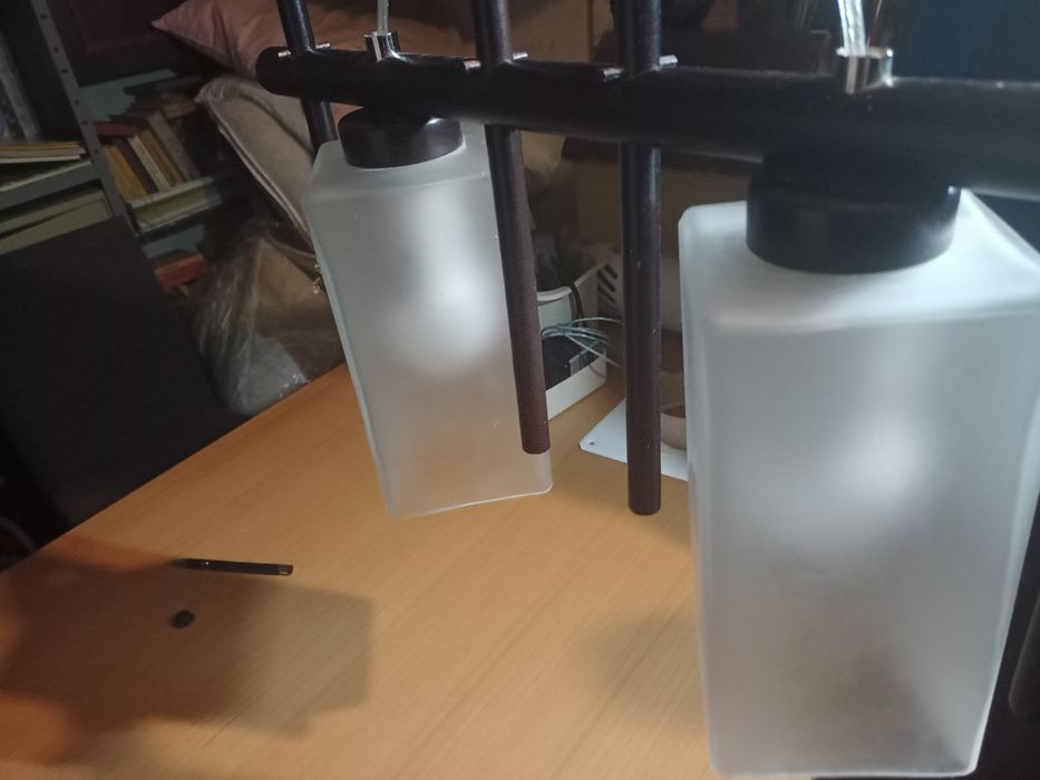 Lampa wisząca z żarówkami LED