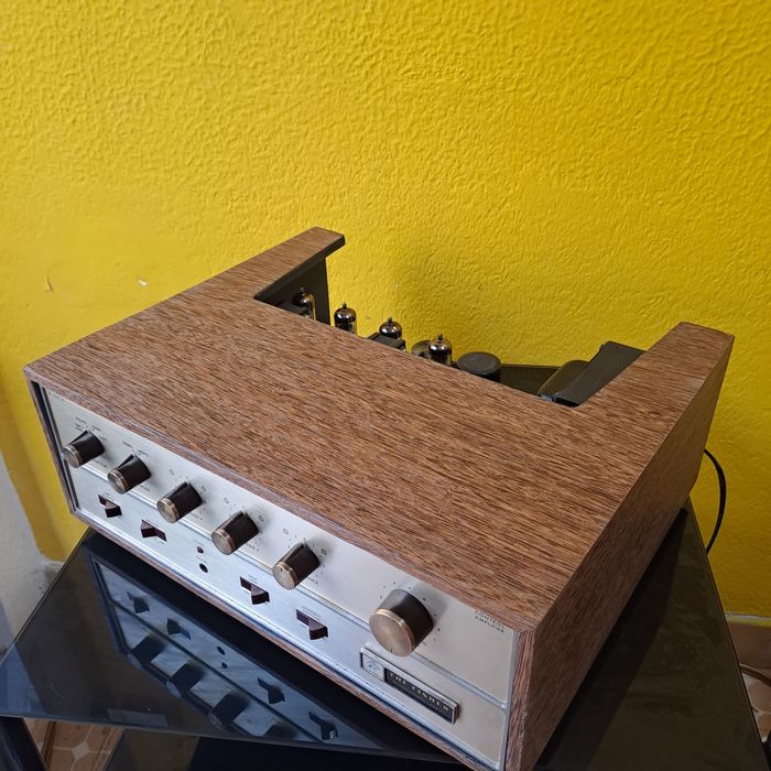The Fisher X100a amplificador integrado valvulado