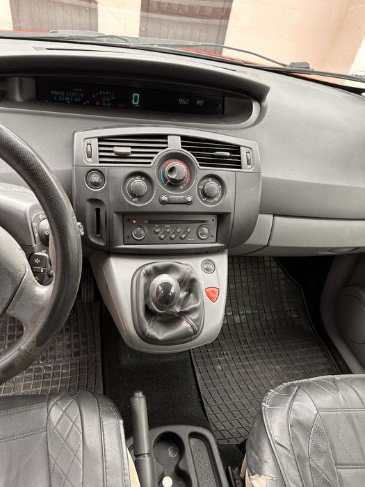 Рено сценік 2 2005 рік Renault Scenik 2