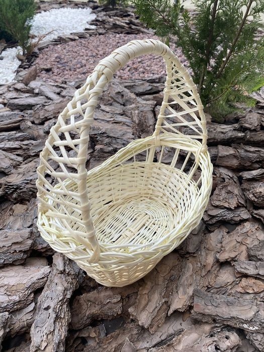 Кошик для фруктів на Спаса