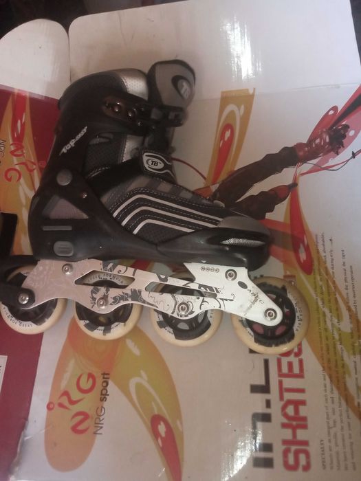 Продаж роликів .