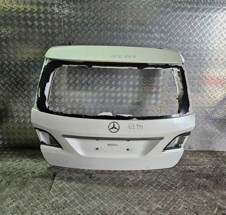 Mercedes GLE W166 Кришка багажника в Колір 040, 149, 197  разборка мерседес гле 166