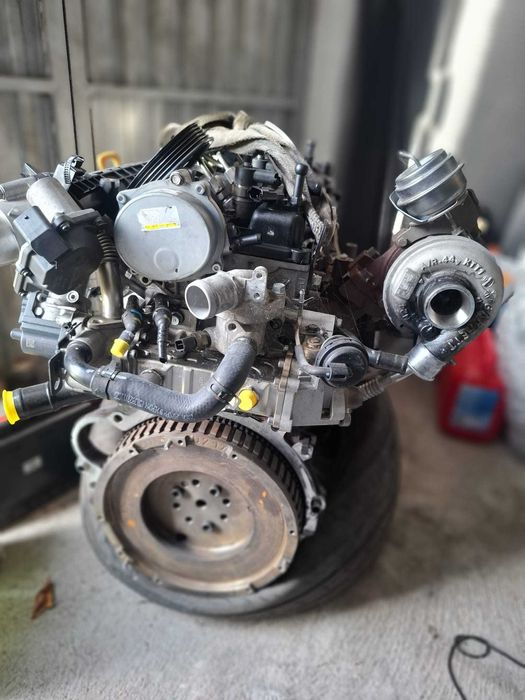 Motor Kia Carens 1.7