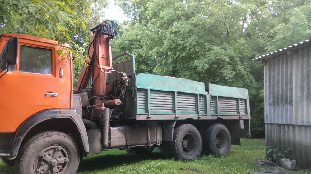 Маніпулятор на базі Камаз 55102 з  причіпом