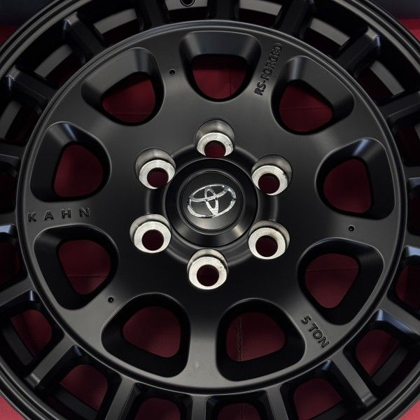 Диски Toyota 300 prado 250 R18 ковка