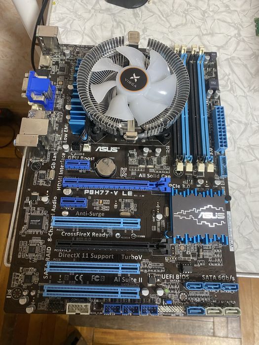 Материнська плата P8H77-V LE з дефектом