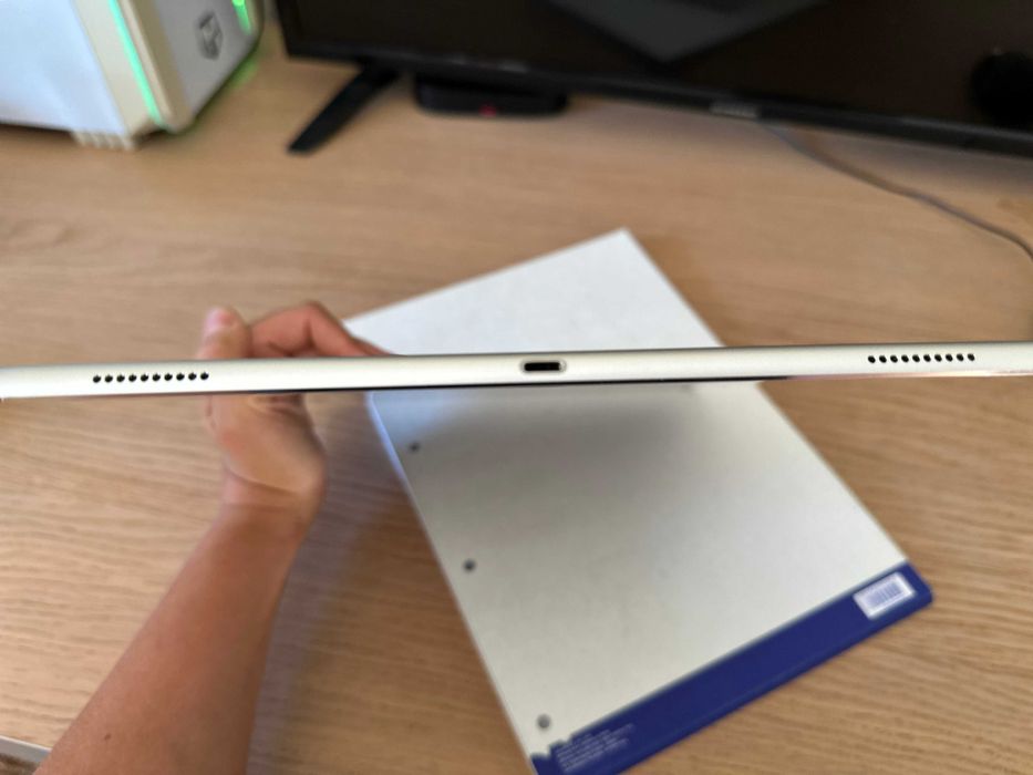 iPad Pro 12.9" 256GB (2ª Geração) - Modo Wi-Fi [Impecável]
