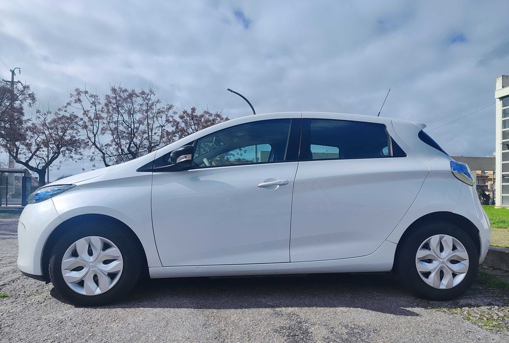 Renault Zoe 41Kw Zen * Baterias próprias * Poucos kms