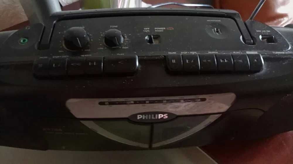 Магнитофон Philips