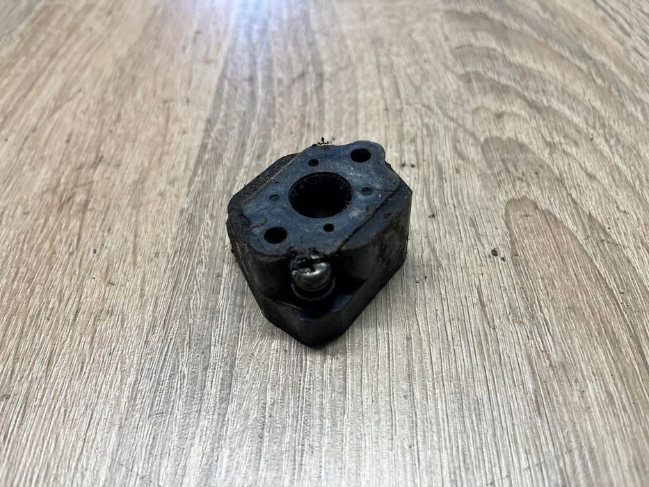 Kioritz Echo Srm-2455 Króciec Podstawa Mocowanie