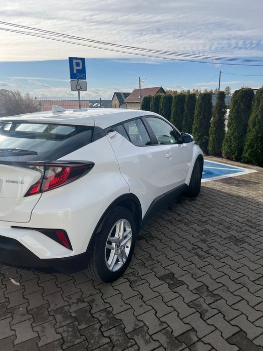 Toyota C-hr 1,8 2022 rok