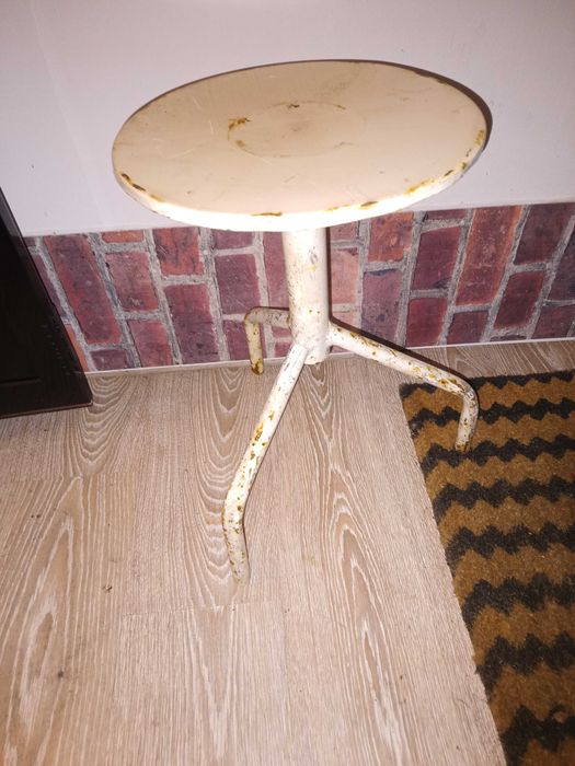 Taboret lekarski prl Częstochowa Dźbów • OLX.pl