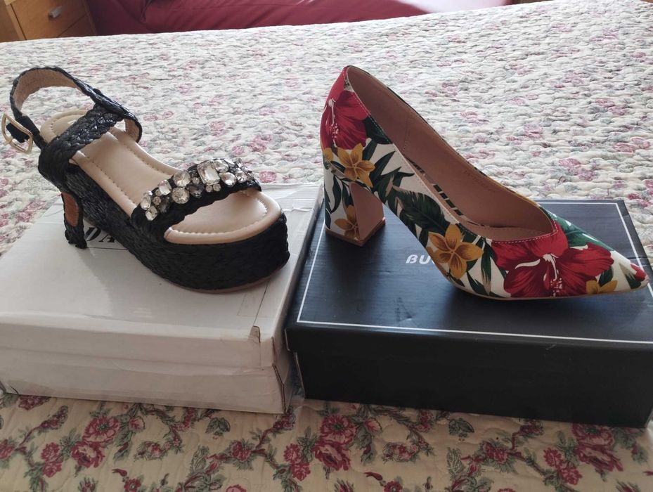Sapatos/sandálias novas