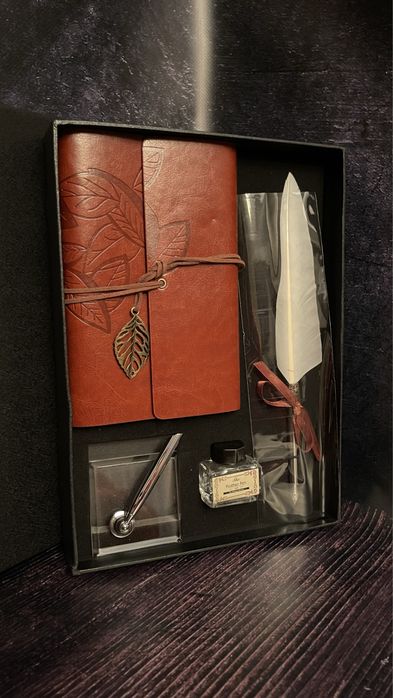 Набір блокнот в шкірі, перо