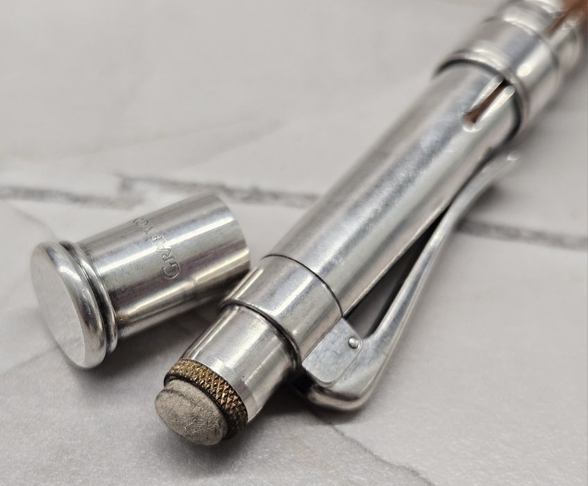 Ołówek Graf von Faber-Castell (srebrna skuwka)