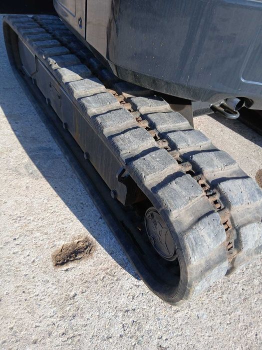 MINI ESCAVADORA BOBCAT 4.5 T