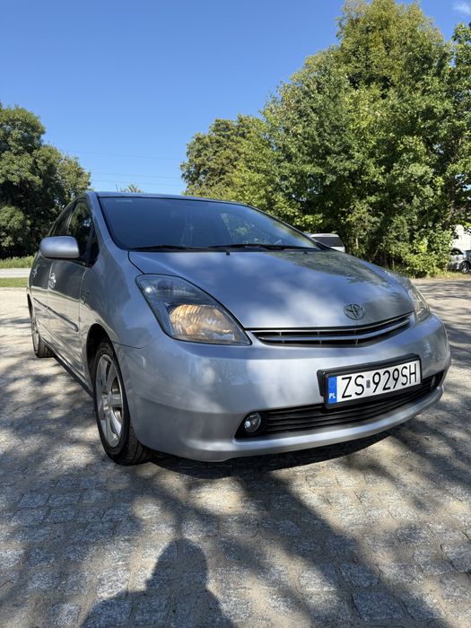 Toyota prius 20.