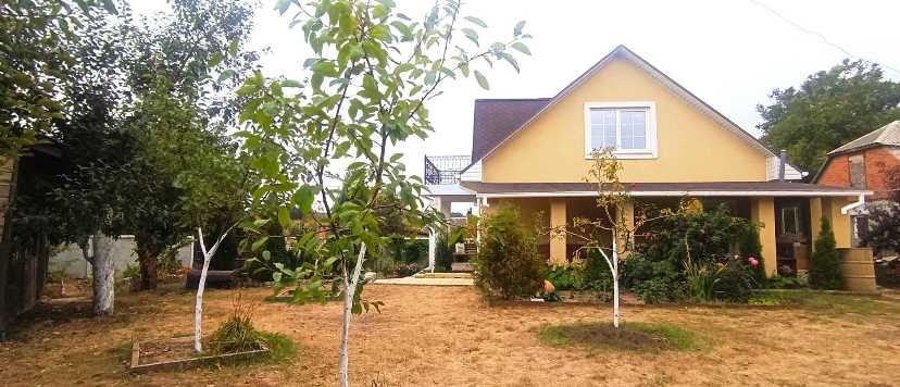 Продам будинок ,14 км від Харкова з ремонтом (код 5217)