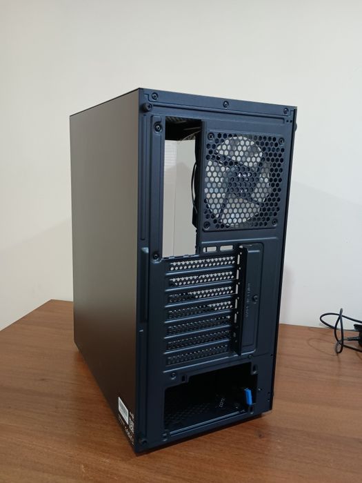 Корпус новий ATX aerocool
