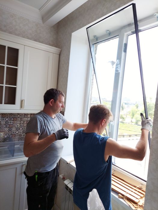 "Є відновлення" Склопакети Ремонт вікон балкони двері