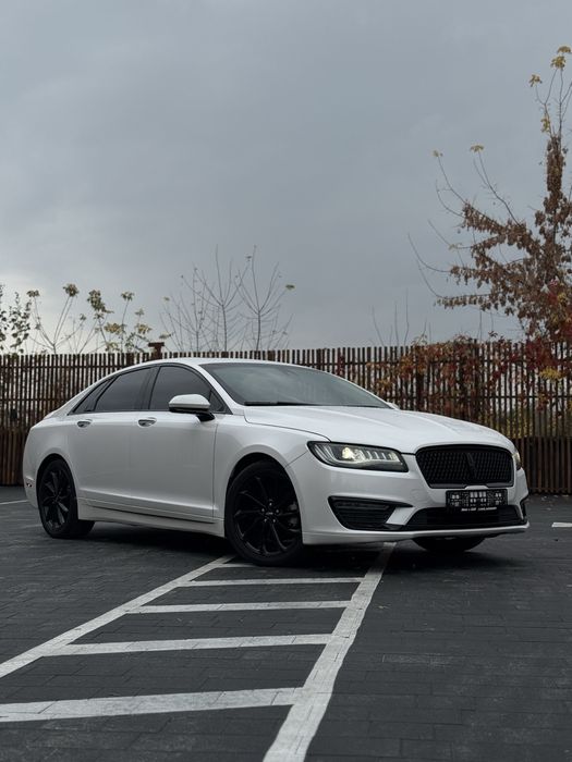 Lincoln MKZ Reserve I