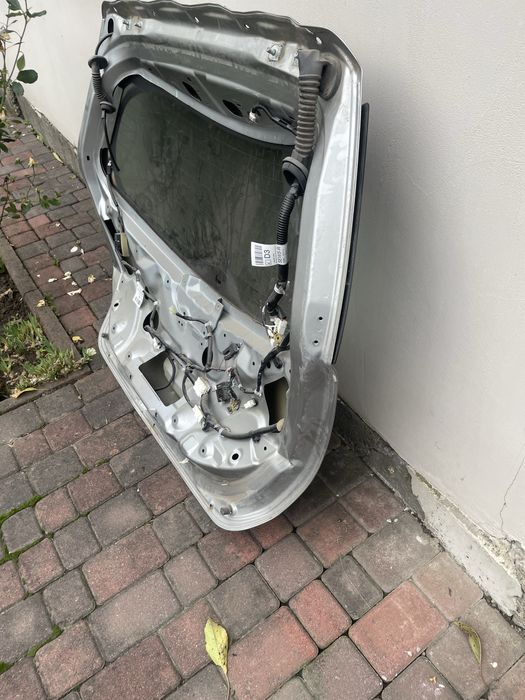 Кришка багажніка,скло заднє,ляда Nissan leaf 2014 європа