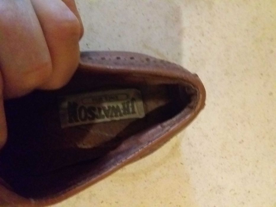 Par de sapatos clássicos ingleses