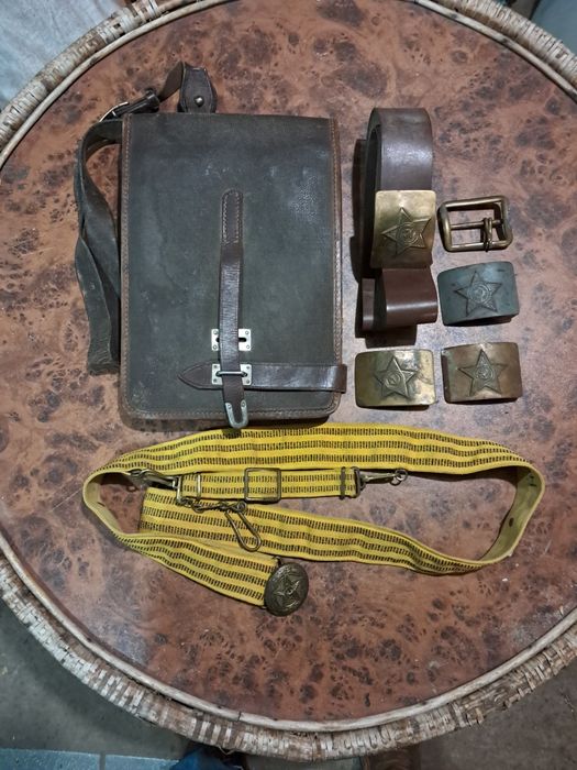 Армейские аксессуары.