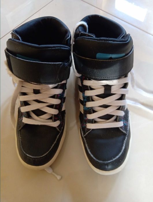 Buty      Adidas