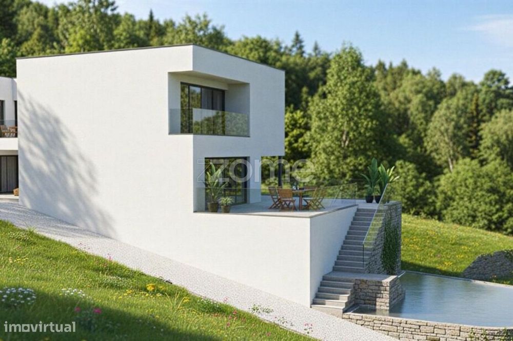 Lote de Terreno com projeto para moradia unifamiliar, em Adoufe.