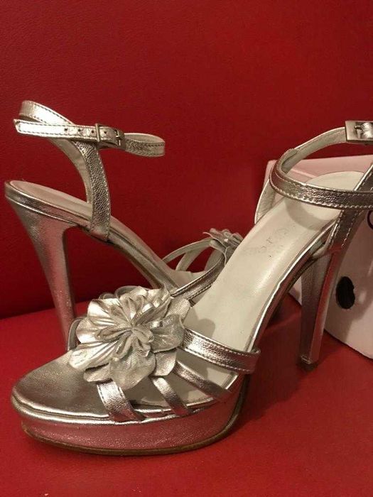 Sandálias cerimónia