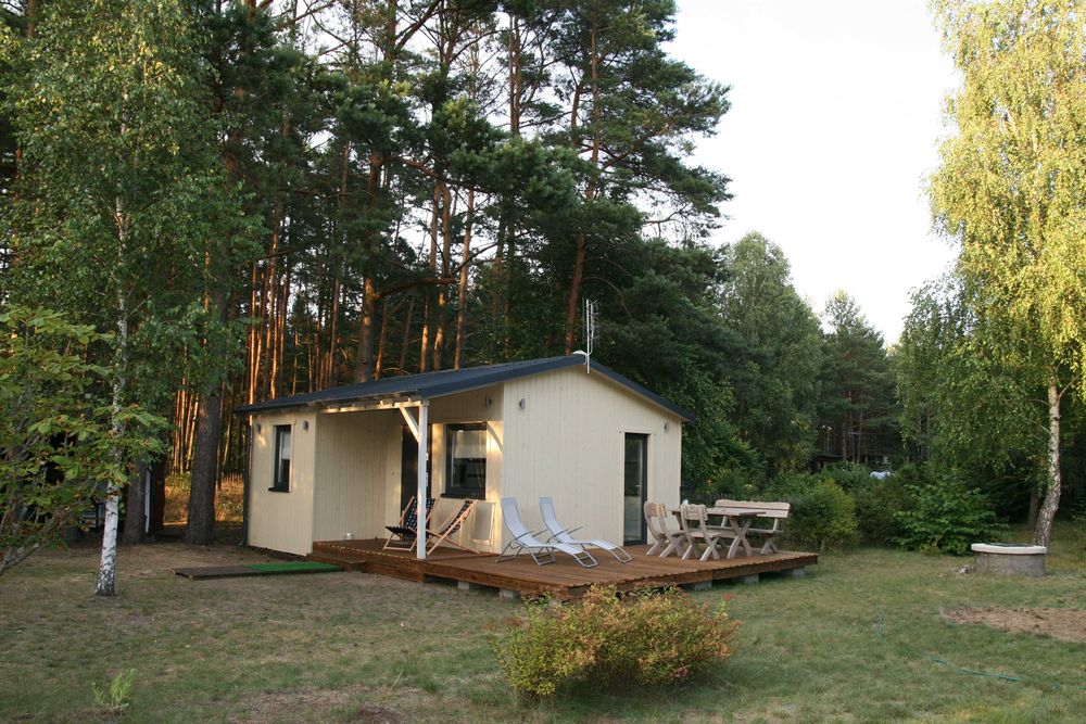 Domek letniskowy na dużej ogrodzonej działce