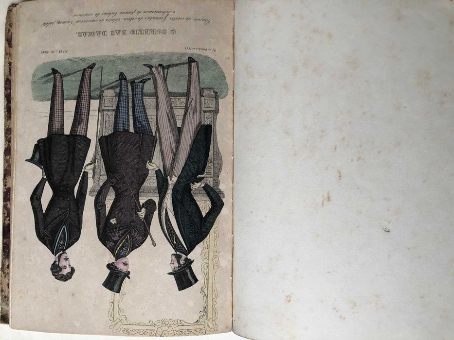 Musée de Costumes. Ancienne Maison Aubert. (1850)