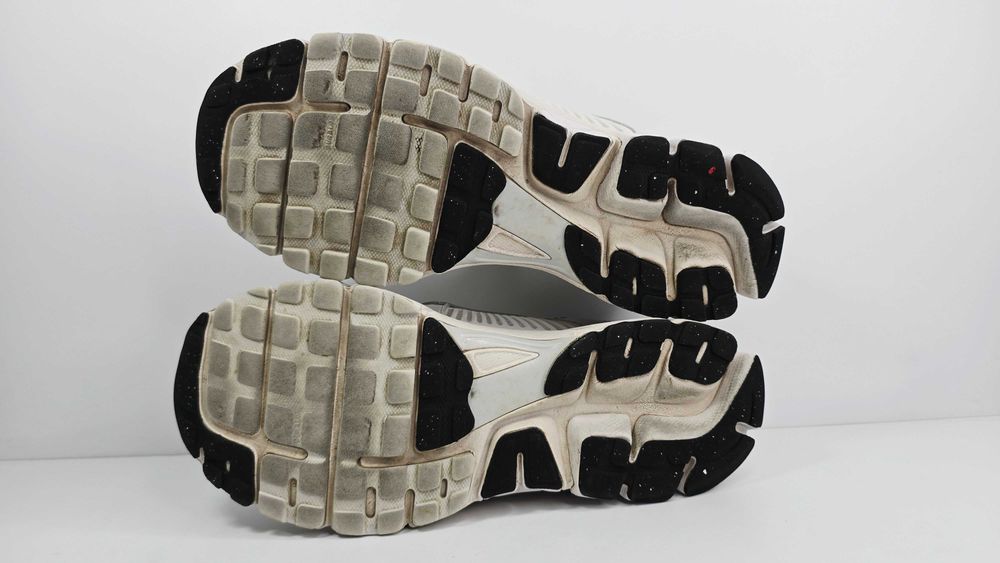 Nike Zoom Vomero 5 buty sportowe r. 45