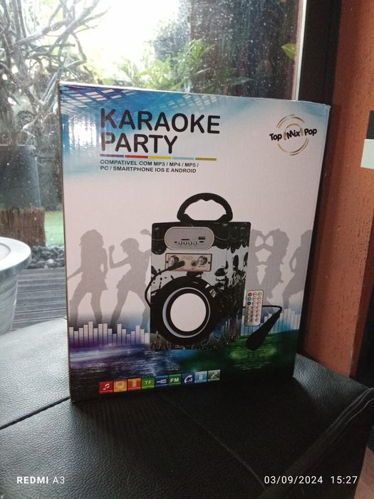Karaoke party kit
