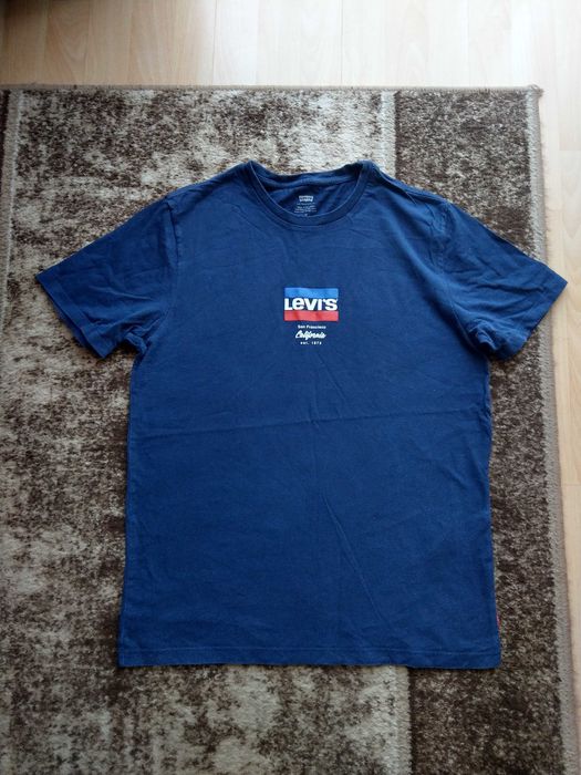 t-shirt Levi's central color logo(unisex)
