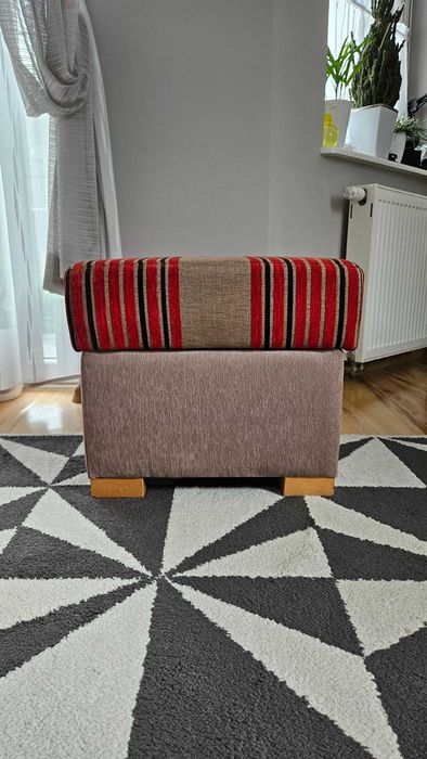 Puf pufa  ze schowkiem ze skrzynią siedzisko