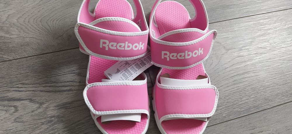 Nowe Sandały Reebok