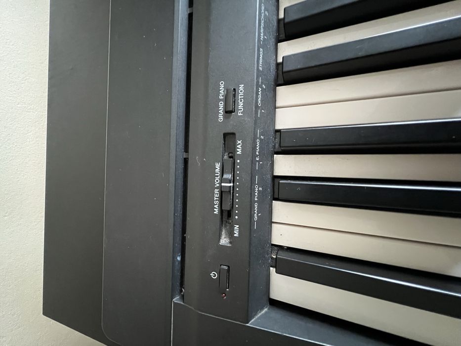 Piano  Yamaha digital P-45  compacto e elegante simples de utilizar