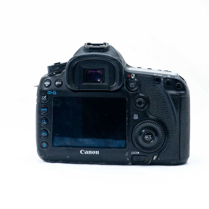 Canon 5D Mk III + 17-40mm f4 L