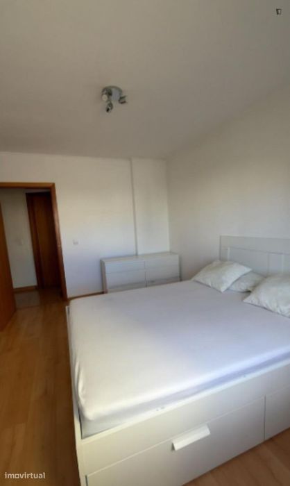 Apartamento com 3 quartos - localizado em Almada Lisbon