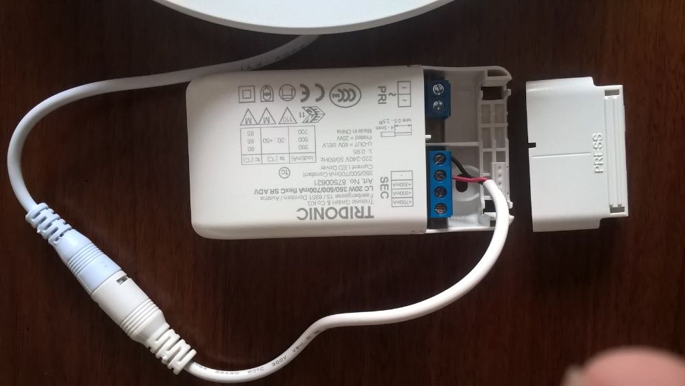 Oprawa oświetleniowa sufitowa DOWNLIGHT z diodami LED