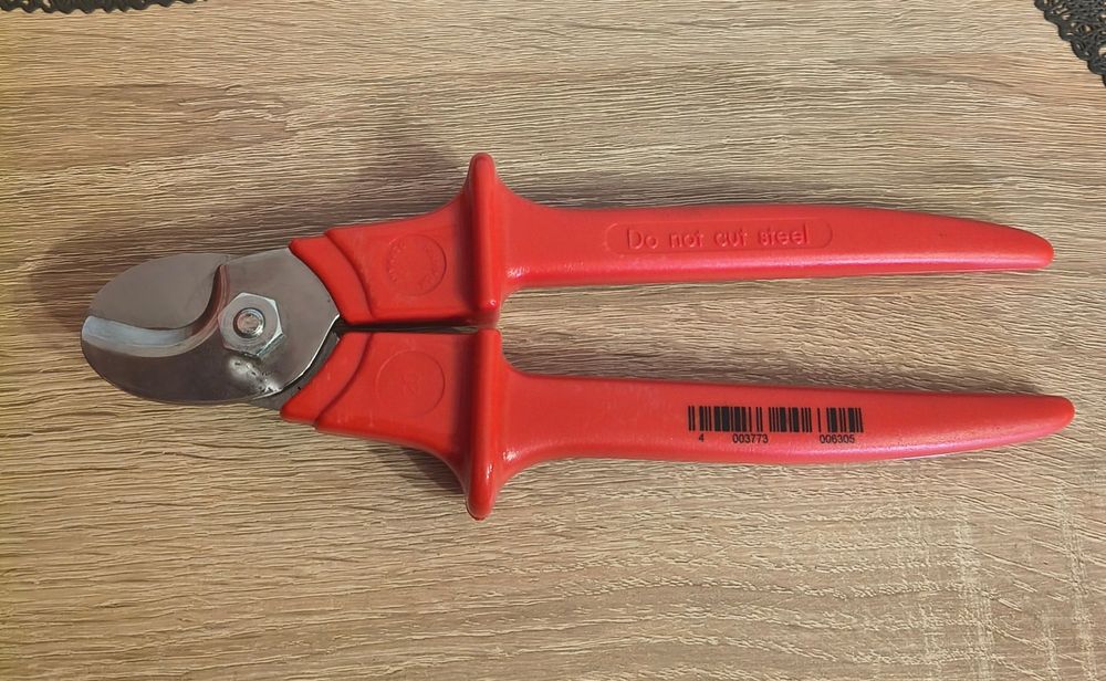 Knipex 95 06 230 Nożyce do kabli