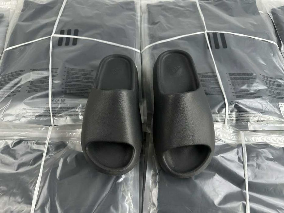 Yeezy_Slide_Onyx R.38