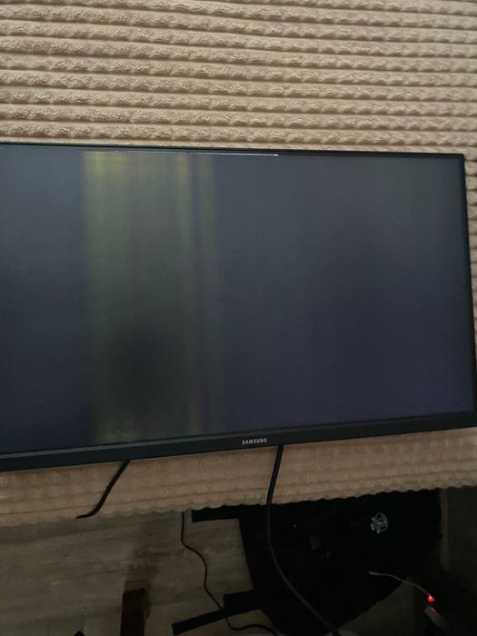 Mонитор Samsung Odyssey G3 24 (F24G35TFW)