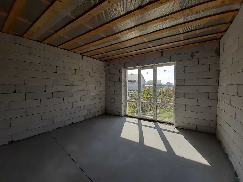 Будинок 80 м + 4 сотки +10 кВт Е ЕНЕРГІЇ  у Щасливому на Молодіжній